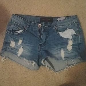 Cut off shorts